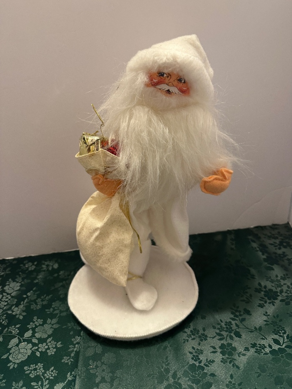Annalee White White Suited Santa Claus Christmas Soft Bodied Figure 11.5"